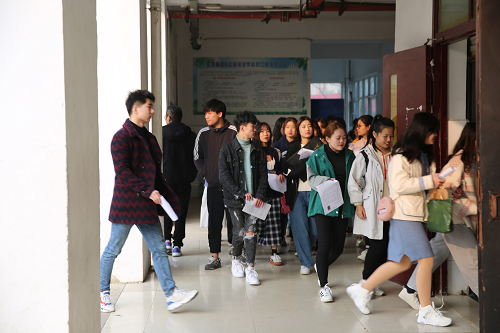 江蘇省邳州中等專業(yè)學(xué)校2020年報(bào)名條件、招生要求、招生對(duì)象