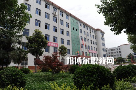 南陽(yáng)市張衡中等職業(yè)學(xué)校2021年招生辦聯(lián)系電話(huà)