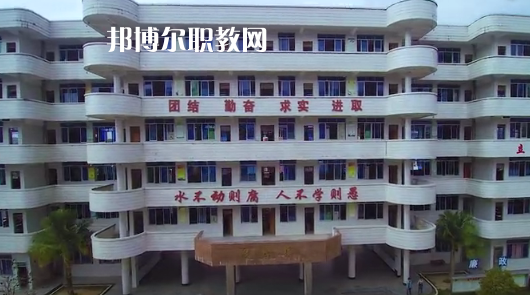 信宜丁堡高級職業(yè)技術(shù)學(xué)校2020年報名條件、招生要求、招生對象