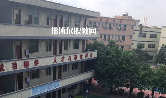 廣東領(lǐng)才技工學(xué)校2021年報名條件、招生要求、招生對象