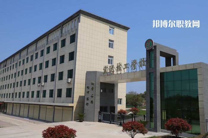 懷寧宏達(dá)技工學(xué)校2021年報名條件、招生要求、招生對象
