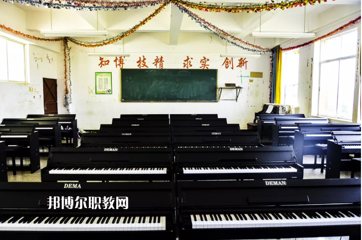 丘北民生職業(yè)技術(shù)學(xué)校2021年學(xué)費(fèi)、收費(fèi)多少
