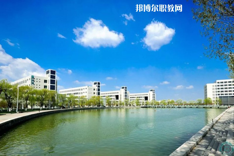 南華縣職業(yè)高級(jí)中學(xué)2021年報(bào)名條件、招生要求、招生對(duì)象