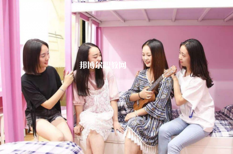 鳳慶縣職業(yè)高級(jí)中學(xué)怎么樣、好不好