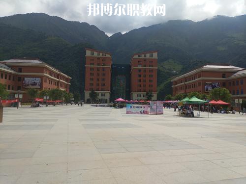 怒江州民族中等專業(yè)學(xué)校2021年報(bào)名條件、招生要求、招生對(duì)象