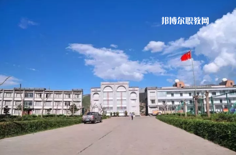 紅河財(cái)經(jīng)學(xué)校2021年報(bào)名條件、招生要求、招生對(duì)象