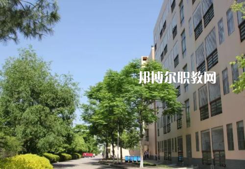 云南曲靖應(yīng)用技術(shù)學(xué)校怎么樣、好不好