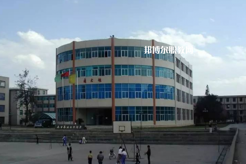 昆明旅游職業(yè)中學網站網址