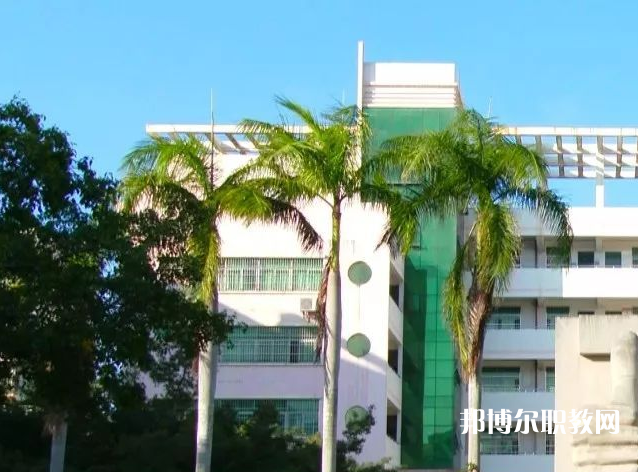 海南農(nóng)墾衛(wèi)生學(xué)校2021年報(bào)名條件、招生要求、招生對(duì)象