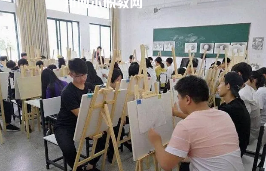 榆中縣職業(yè)教育中心2022年學費、收費多少