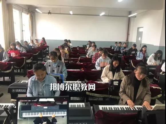 甘肅省臨夏州職業(yè)技術(shù)學(xué)校2022年報(bào)名條件、招生要求、招生對(duì)象