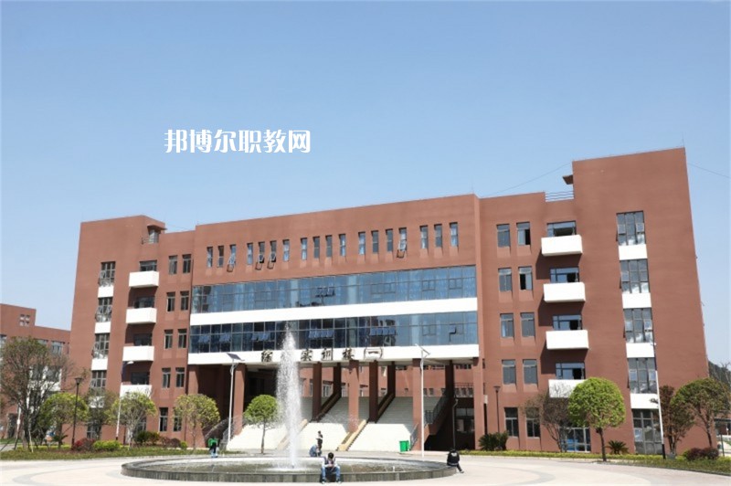 重慶藥劑學(xué)校2022年報名條件、招生要求、招生對象 