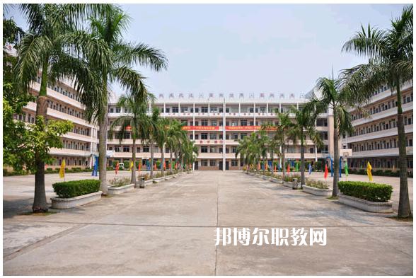 重慶益民技工學(xué)校2022年報(bào)名條件、招生要求、招生對(duì)象