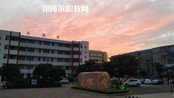重慶巫山師范學校2022年報名條件、招生要求、招生對象 
