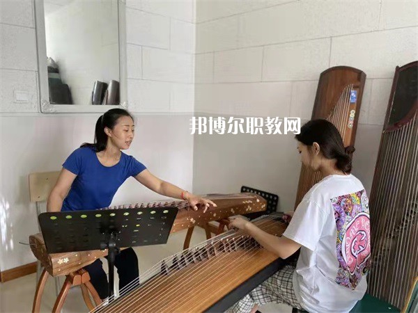 唐山藝術(shù)學(xué)校2022年報名條件、招生要求、招生對象