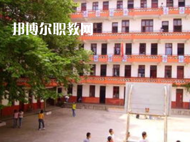 貴州貴陽經(jīng)貿(mào)職業(yè)學(xué)校2022年學(xué)費(fèi)、收費(fèi)多少