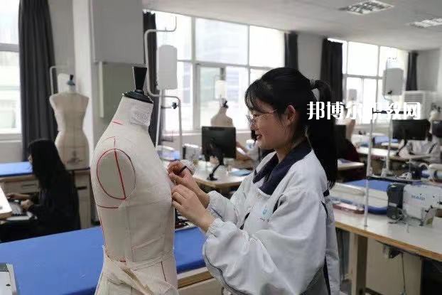 江蘇省蘇州絲綢中等專業(yè)學(xué)校2022年報(bào)名條件、招生要求、招生對(duì)象