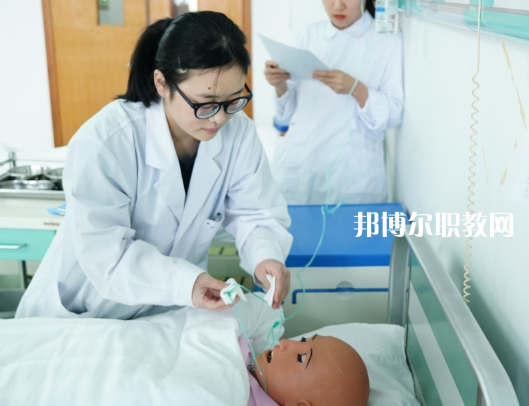 常州衛(wèi)生高等職業(yè)技術(shù)學(xué)校2022年報名條件、招生要求、招生對象
