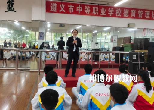 遵義旅游學(xué)校2022年報(bào)名條件、招生要求、招生對(duì)象