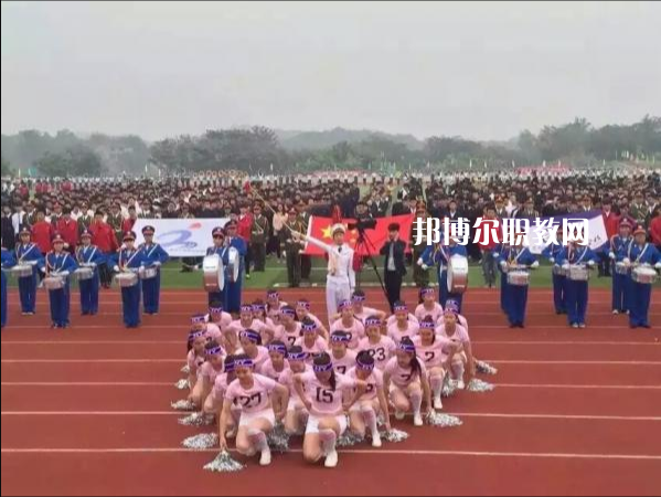 長安汽車(集團(tuán))有限責(zé)任公司技工學(xué)校2022年學(xué)費(fèi)、收費(fèi)多少