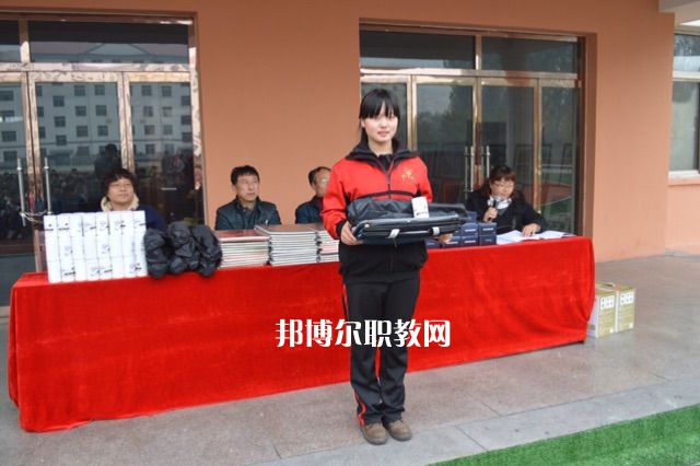 秦皇島奇石藝術(shù)學(xué)校2022年報名條件、招生要求、招生對象