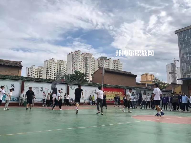 臨夏外國語學(xué)校2022年學(xué)費、收費多少