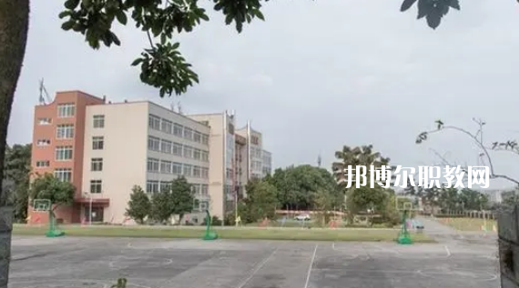 瀘州交通技工學(xué)校2022年報(bào)名條件、招生要求、招生對(duì)象