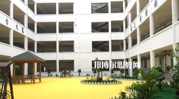 黔東南州德才科技職業(yè)學(xué)校怎么樣、好不好