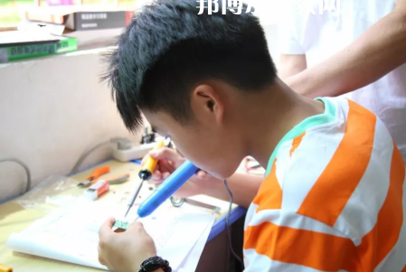 安順機(jī)械工業(yè)學(xué)校2022年報(bào)名條件、招生要求、招生對(duì)象