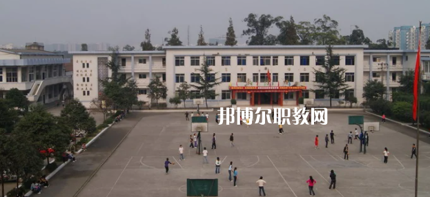 成都市育華職業(yè)學校怎么樣、好不好