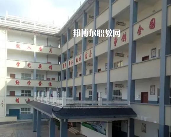 榕江縣中等職業(yè)學(xué)校2022年報(bào)名條件、招生要求、招生對象