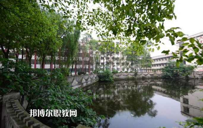 四川瀘縣建筑職業(yè)中專學校2022年學費、收費多少