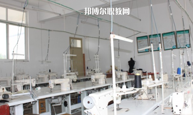 貞豐縣職業(yè)技術(shù)學(xué)校2022年報(bào)名條件、招生要求、招生對(duì)象