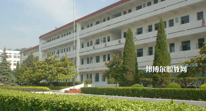 昆明財(cái)經(jīng)商貿(mào)學(xué)校2022年報(bào)名條件、招生要求、招生對(duì)象