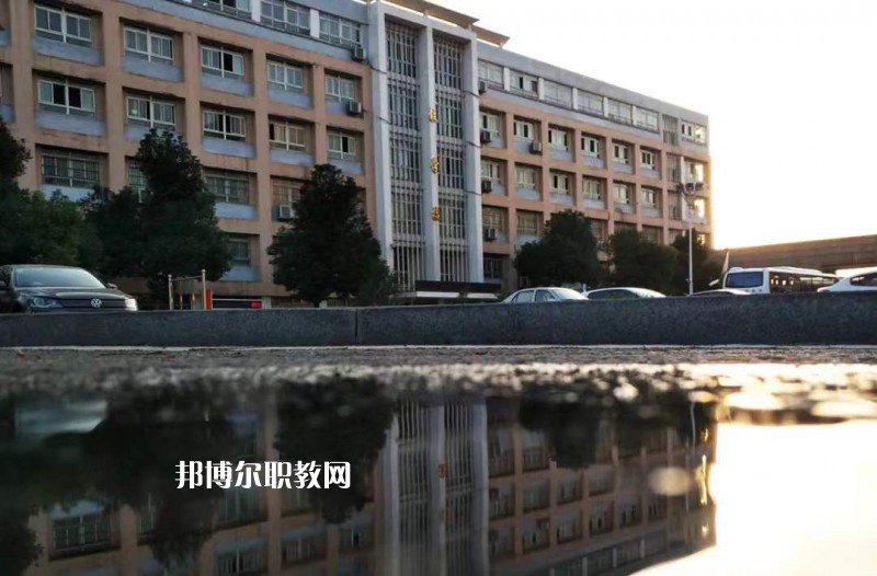 安徽紅十字會(huì)衛(wèi)生學(xué)校2022年報(bào)名條件、招生要求、招生對(duì)象