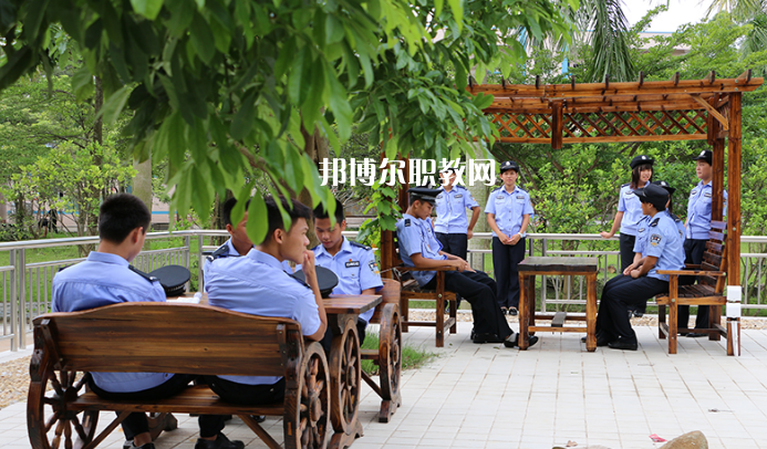 化州鑒江司法職業(yè)學(xué)校2022年學(xué)費(fèi)、收費(fèi)多少