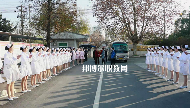 安徽淮南衛(wèi)生學(xué)校2022年報(bào)名條件、招生要求、招生對(duì)象