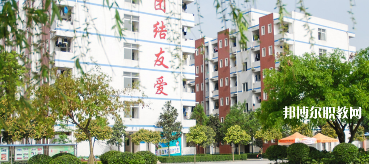 成都指南針職業(yè)技術(shù)學校怎么樣、好不好