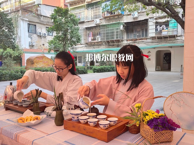 廣州荔灣區(qū)外語(yǔ)職業(yè)高級(jí)中學(xué)怎么樣、好不好