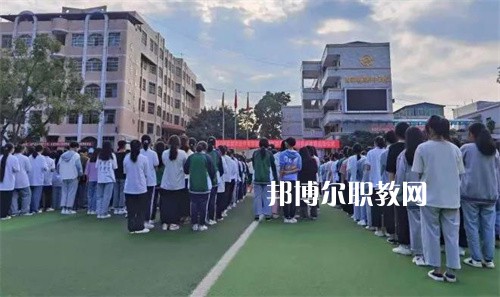 怒江州民族中等專(zhuān)業(yè)學(xué)校2022年學(xué)費(fèi)、收費(fèi)多少