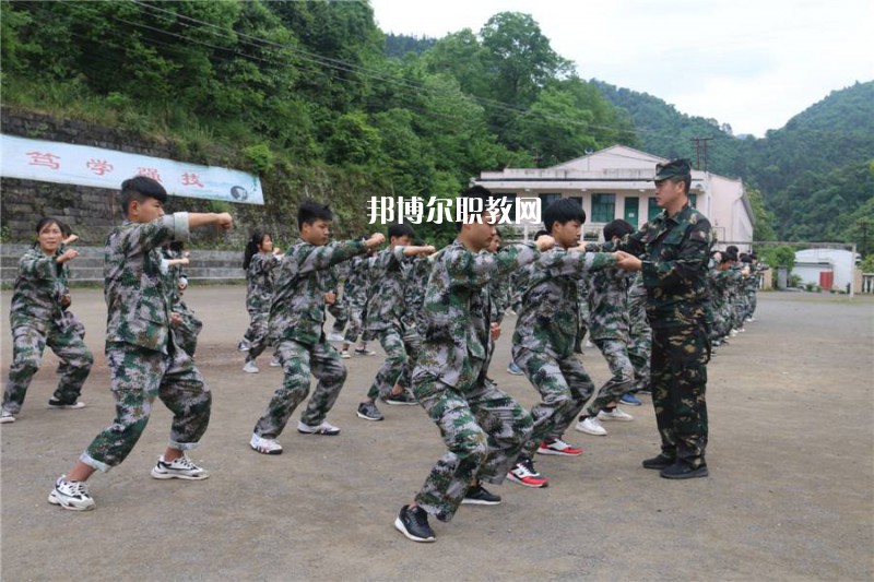 達(dá)州百島湖職業(yè)技術(shù)學(xué)校2022年報(bào)名條件、招生要求、招生對象
