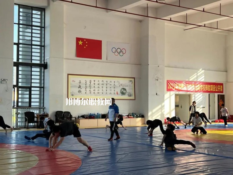 佛山體育運(yùn)動學(xué)校2022年報名條件、招生要求、招生對象