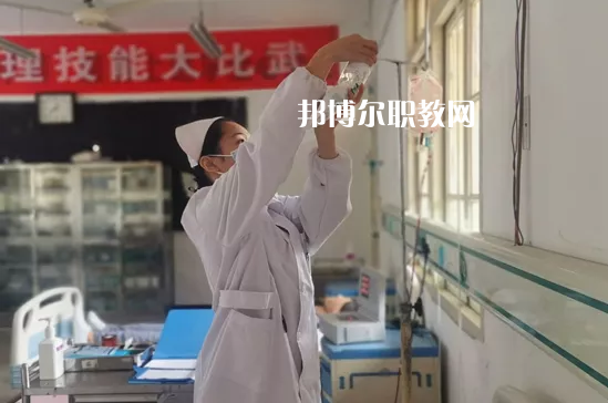 臺(tái)州護(hù)士學(xué)校2022年報(bào)名條件、招生要求、招生對(duì)象