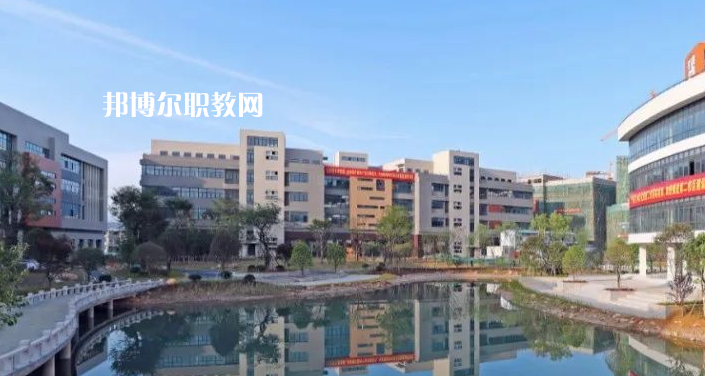 黔東南技師學(xué)院2022年報(bào)名條件、招生要求、招生對(duì)象