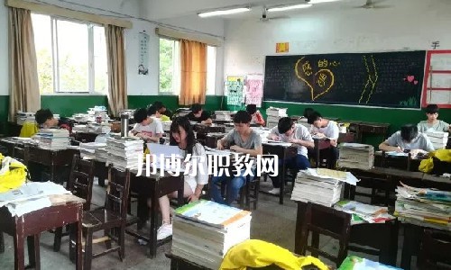 湘潭縣就業(yè)職業(yè)技術(shù)學(xué)校2022年報(bào)名條件、招生要求、招生對(duì)象