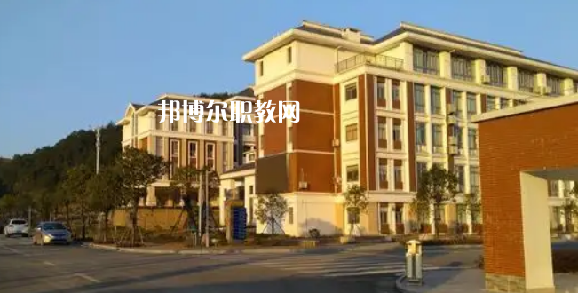 福建閩北衛(wèi)生學(xué)校2022年報名條件、招生要求、招生對象