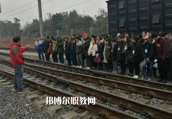 甘肅2022年鐵路學(xué)?？梢詫W(xué)什么