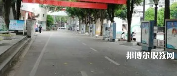 柳州機(jī)電工業(yè)學(xué)校2022年報(bào)名條件、招生要求、招生對(duì)象