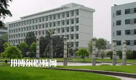 湖北旅游學(xué)校2022年報名條件、招生要求、招生對象