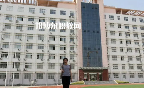 孝感高級技工學(xué)校2022年報名條件、招生要求、招生對象